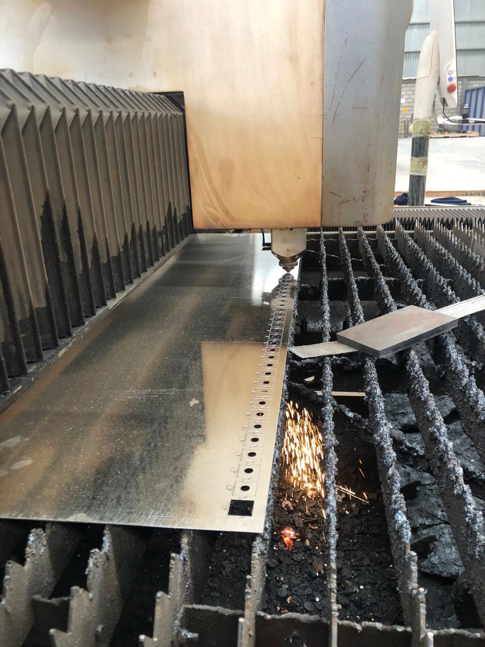 Corte laser CNC de precision